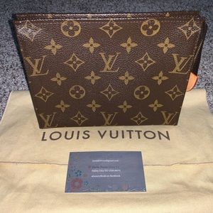 Authentic Louis Vuitton Toiletry 19